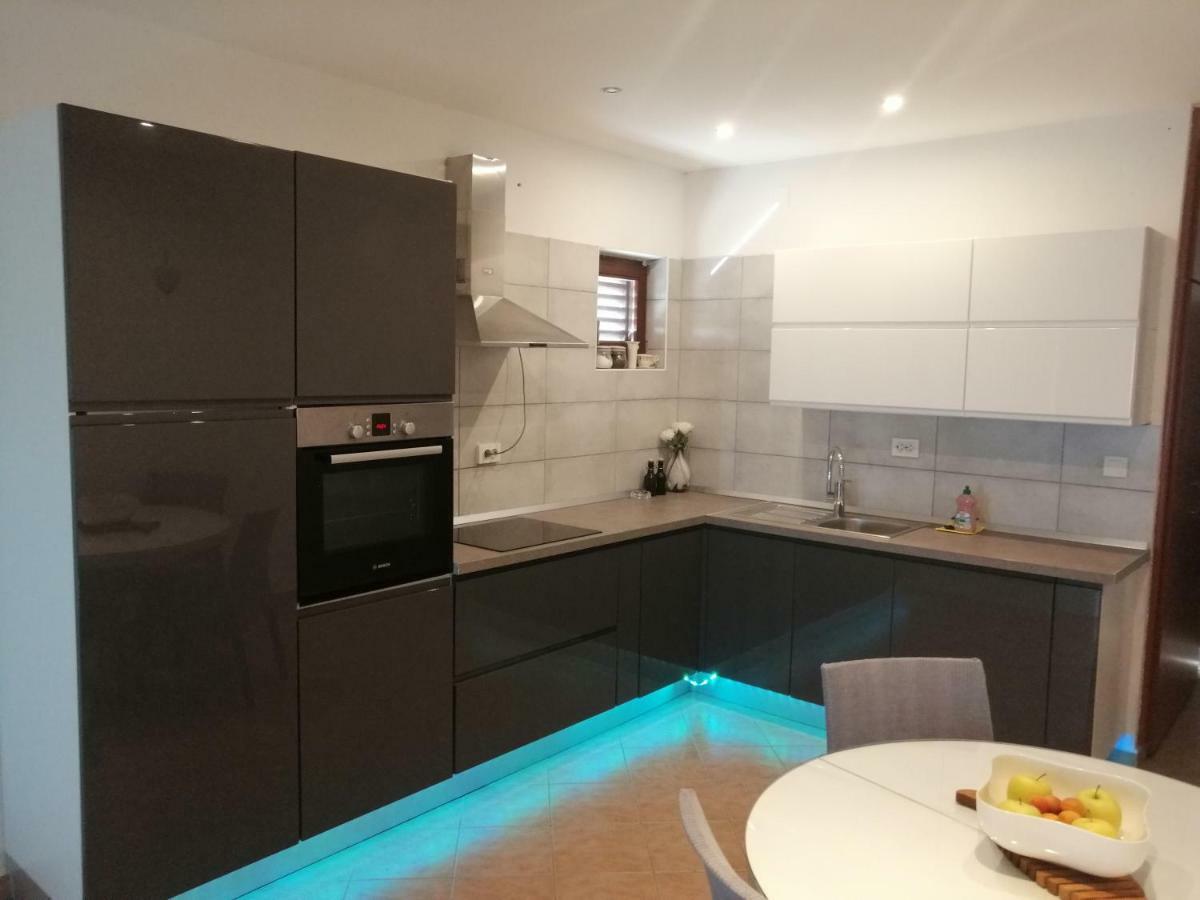 Guest house Ana 3*